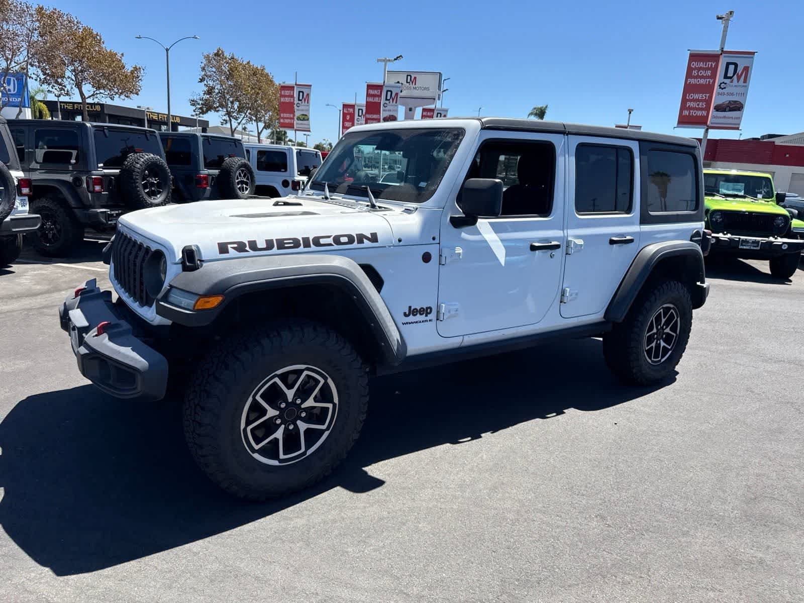 Used 2024 Bright White Clearcoat Jeep Rubicon image 22