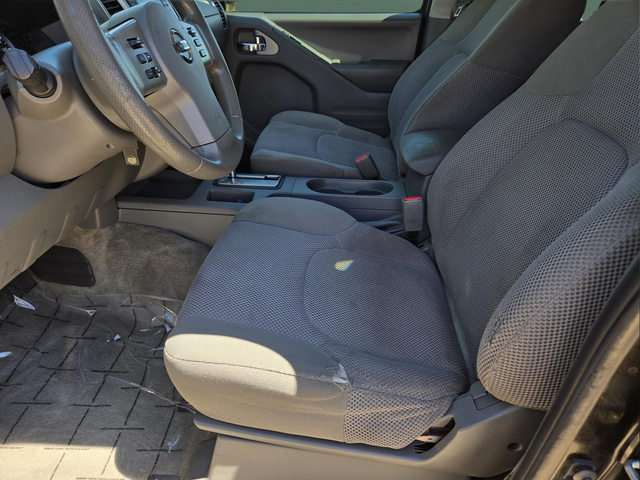 Used 2018 Black Nissan SV image 21