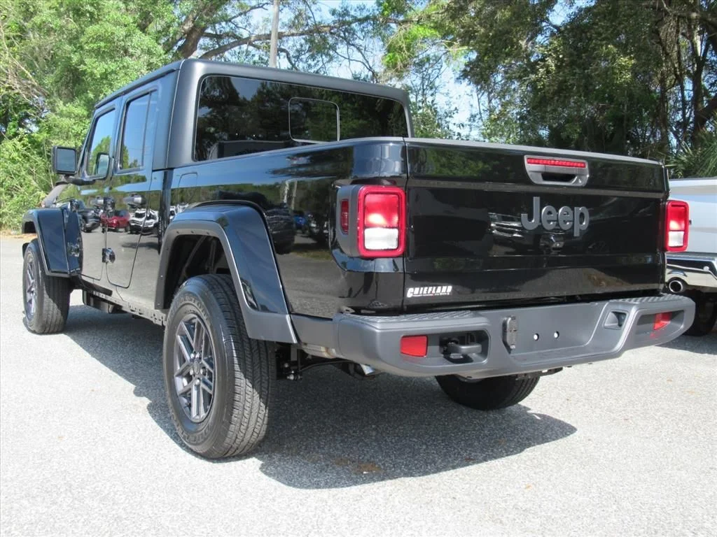 New 2026 Black Clear-Coat Exterior Paint Jeep Sport S image 5