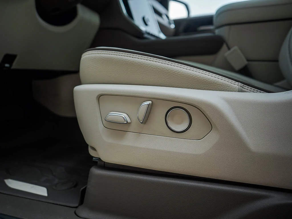 2026 GMC Yukon XL Denali - Photo 20