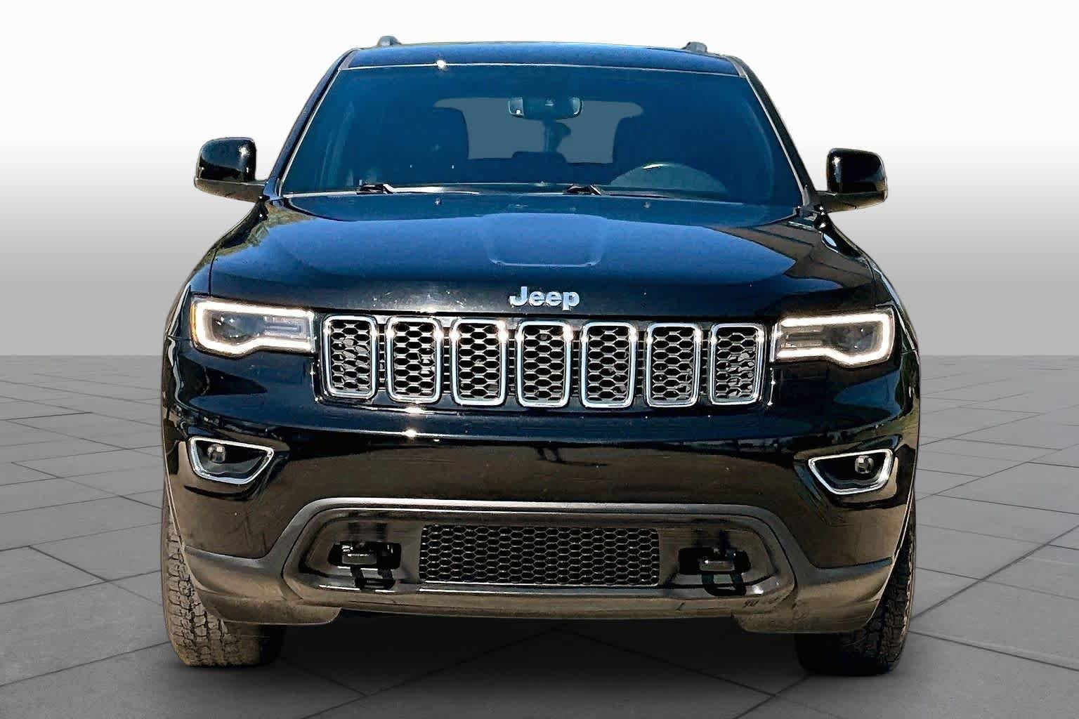 Used 2020 Diamond Black Crystal Pearlcoat Jeep North image 4