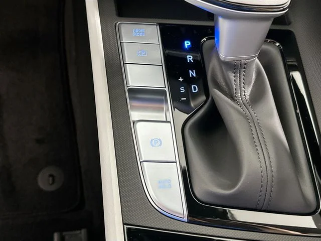 New 2026 Hyundai ELANTRA Limited
