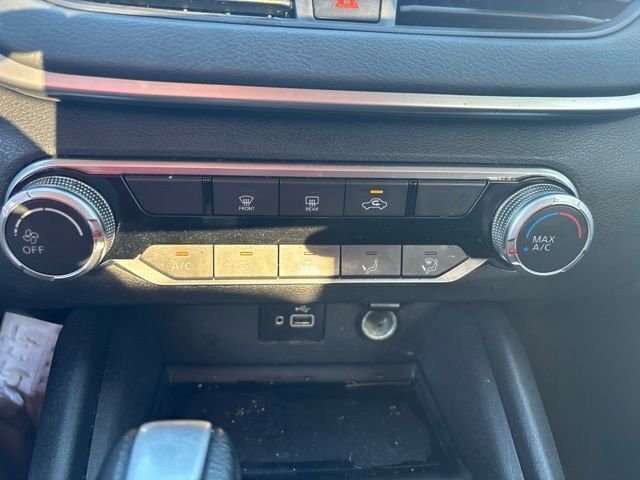 Used 2022 Black Nissan 2.5 S image 13