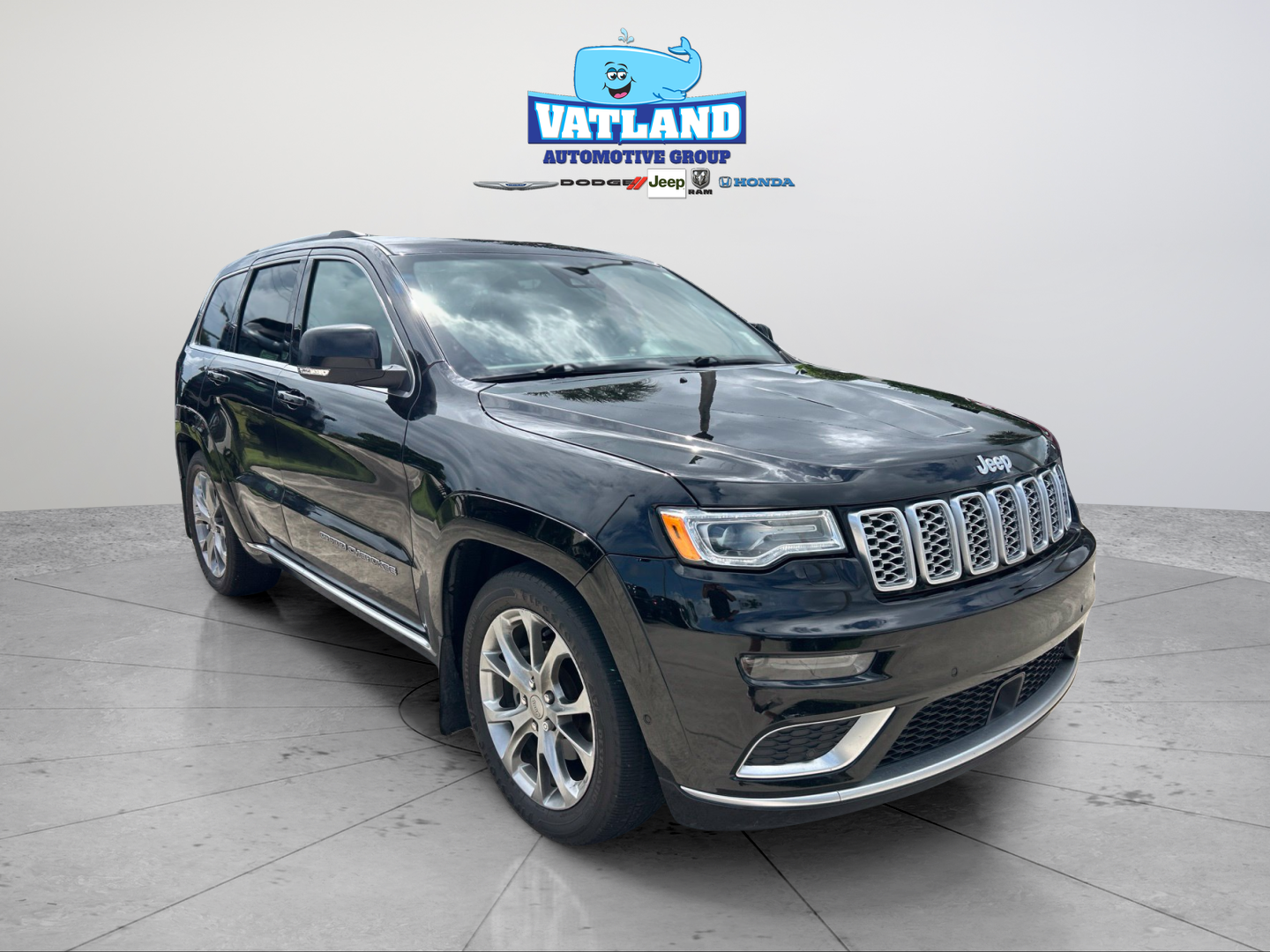 Used 2019 Black Jeep Summit image 22