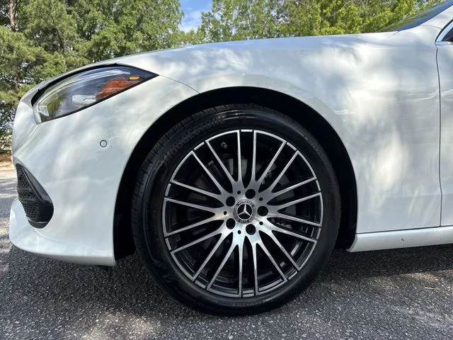 Used 2025  Mercedes-Benz C 300 image 10