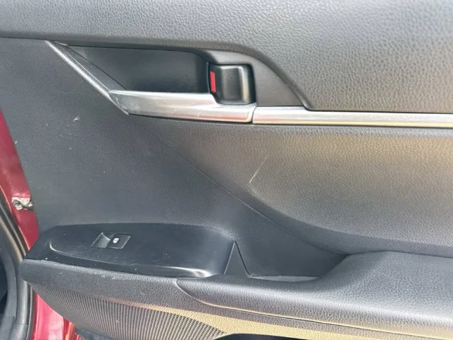 Used 2018 Red Toyota LE image 36