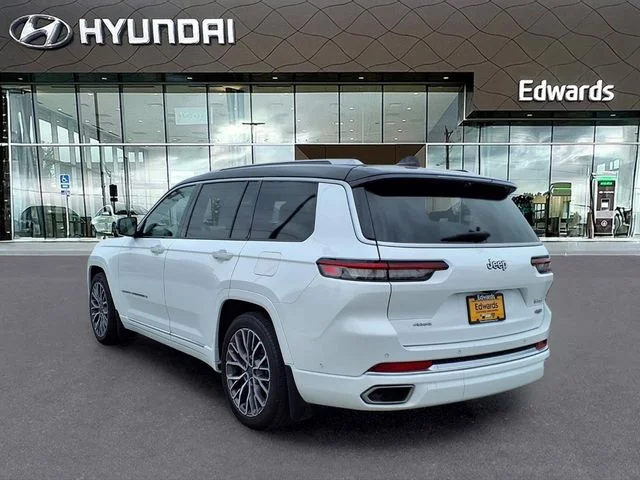 Used 2023 White/off-white Jeep Summit image 5
