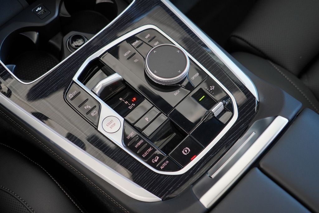 New 2026 Brooklyn Grey Metallic BMW xDrive50e image 19