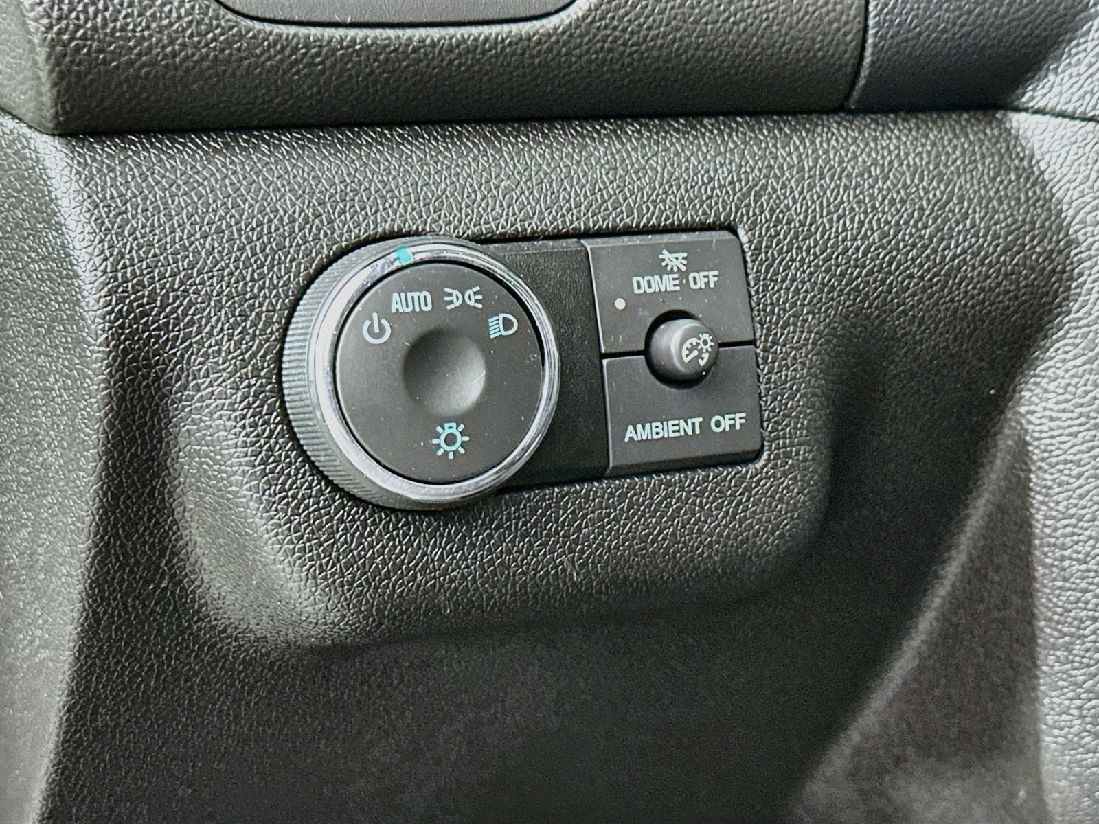 Used 2017 White Frost Tricoat Buick Premium Group image 11