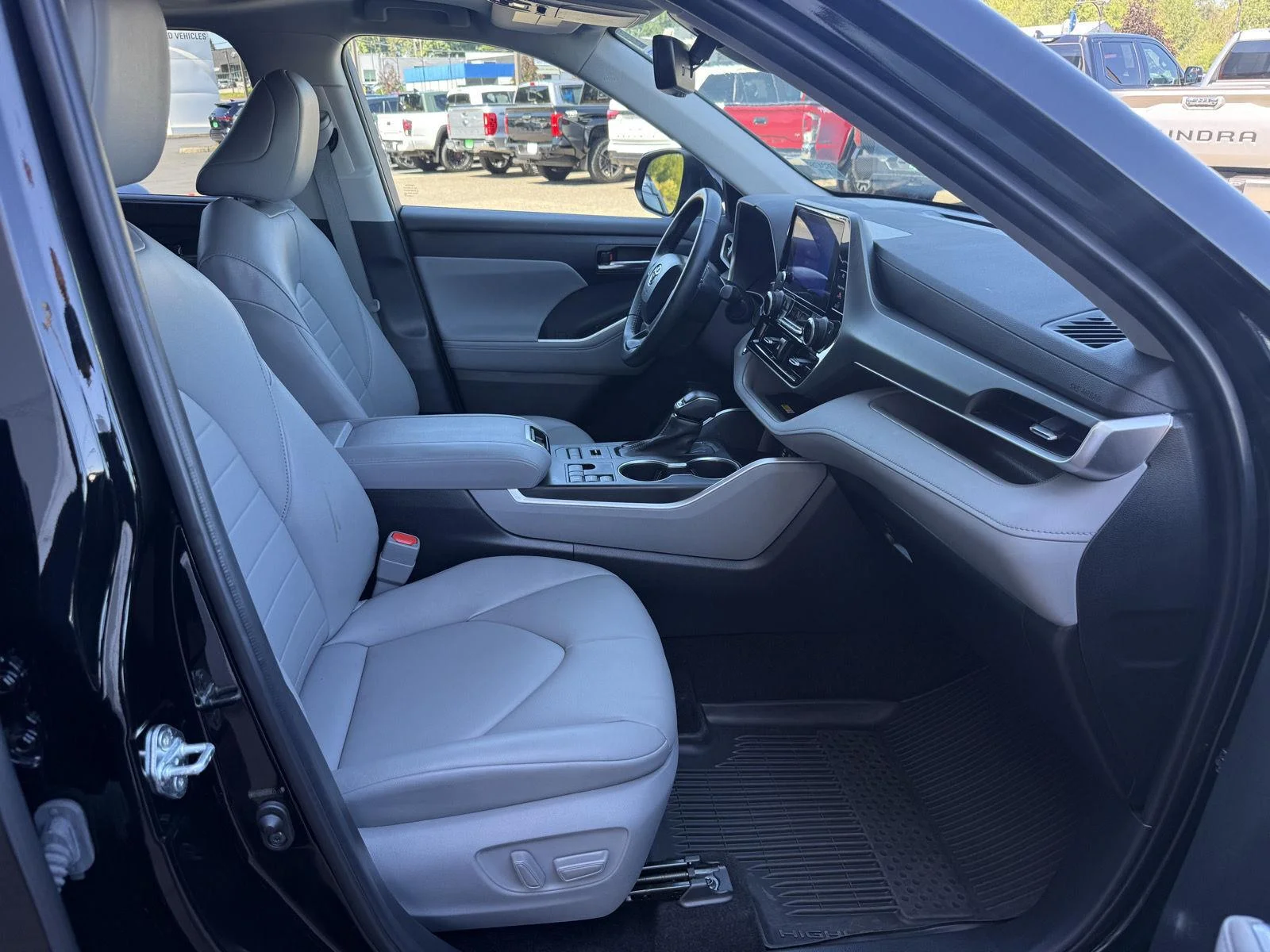 Used 2023 Midnight Black Metallic Toyota XLE image 11