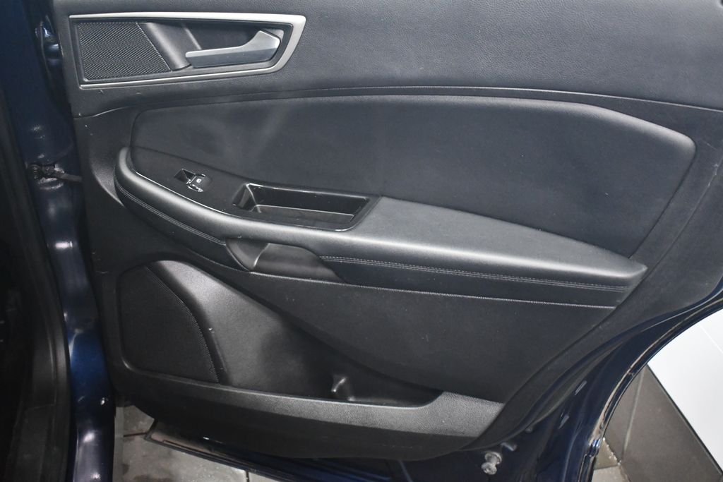 Used 2017 Blue Ford SEL image 29