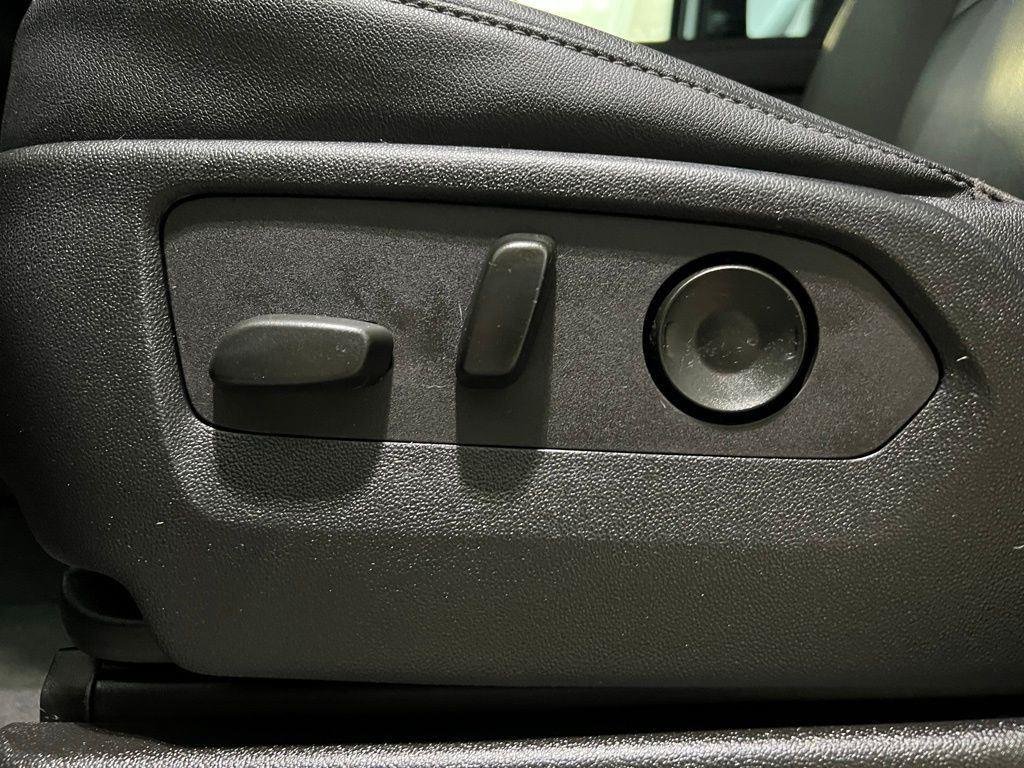 Used 2022 Ash Chevrolet LT image 22