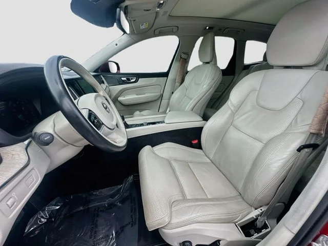 Used 2021  Volvo T6 Inscription image 21