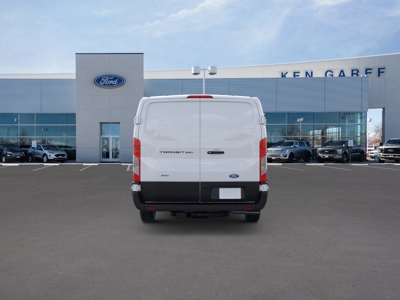 New 2026 Oxford White Ford Base image 5