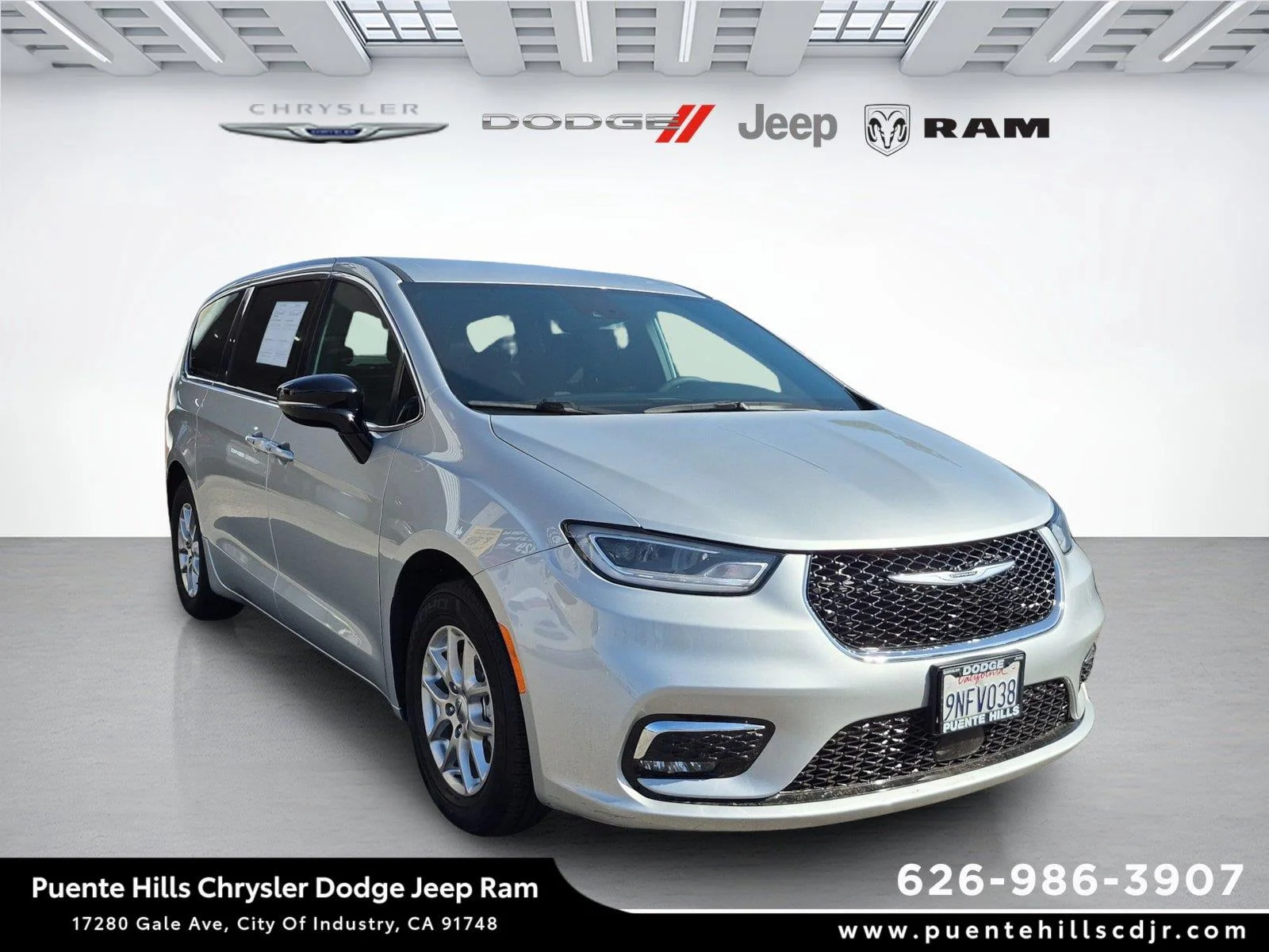 2024 Chrysler Pacifica Touring