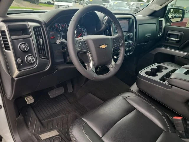Used 2018 White Chevrolet LT image 18