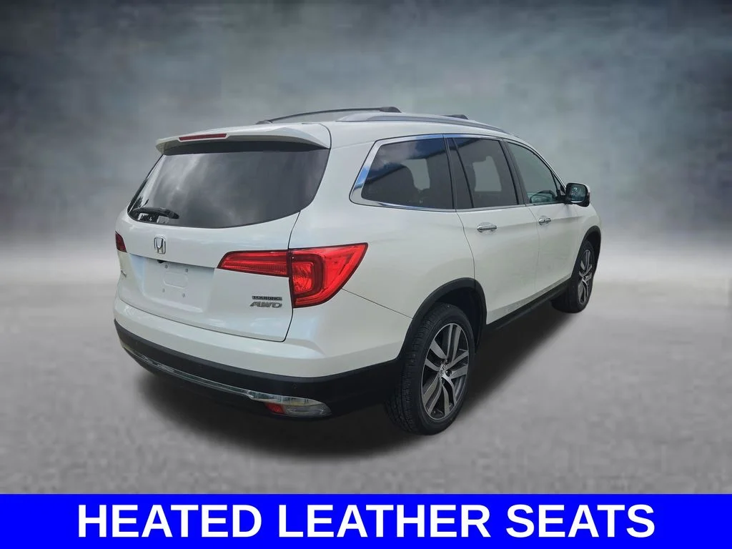 Used 2016 White Honda Touring image 5