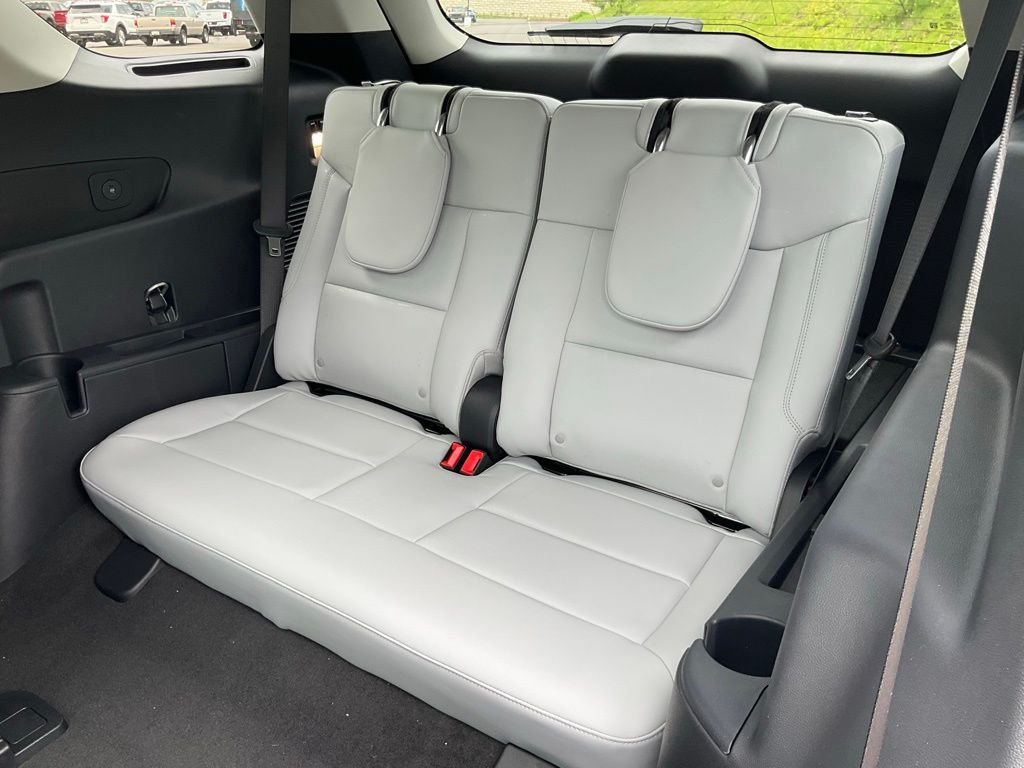 New 2026 Rapid Red Metallic Tinted Clearcoat Ford Platinum™ image 19