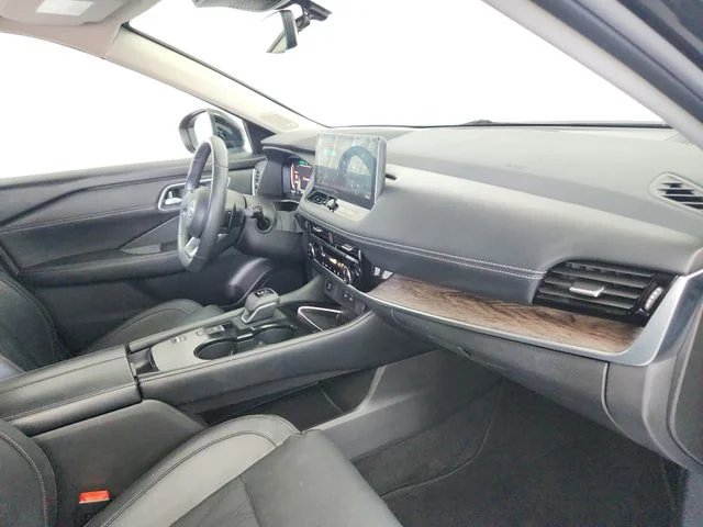 Used 2024 Black Nissan Platinum image 36