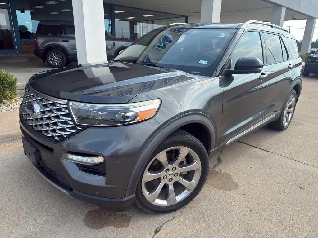 Used 2020 Magnetic Metallic Ford Platinum image 2