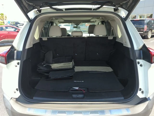 Used 2023 White Nissan SV image 19