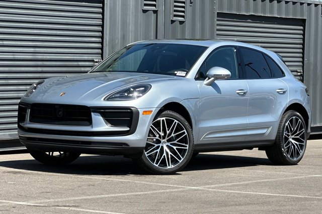 2026 Porsche Macan AWD