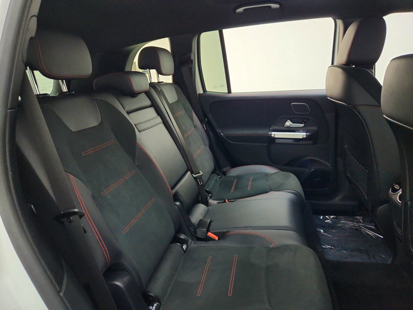 Used 2024 Polar White Mercedes-Benz AMG® Line Package image 31