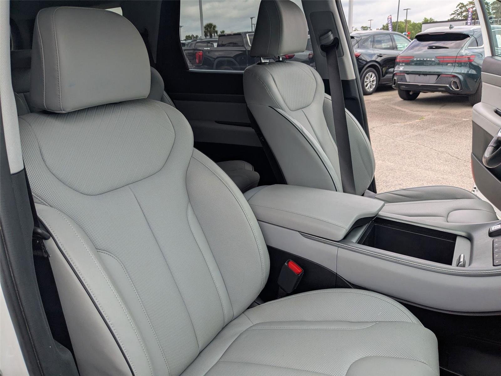 Used 2023 Silver Hyundai SEL image 35