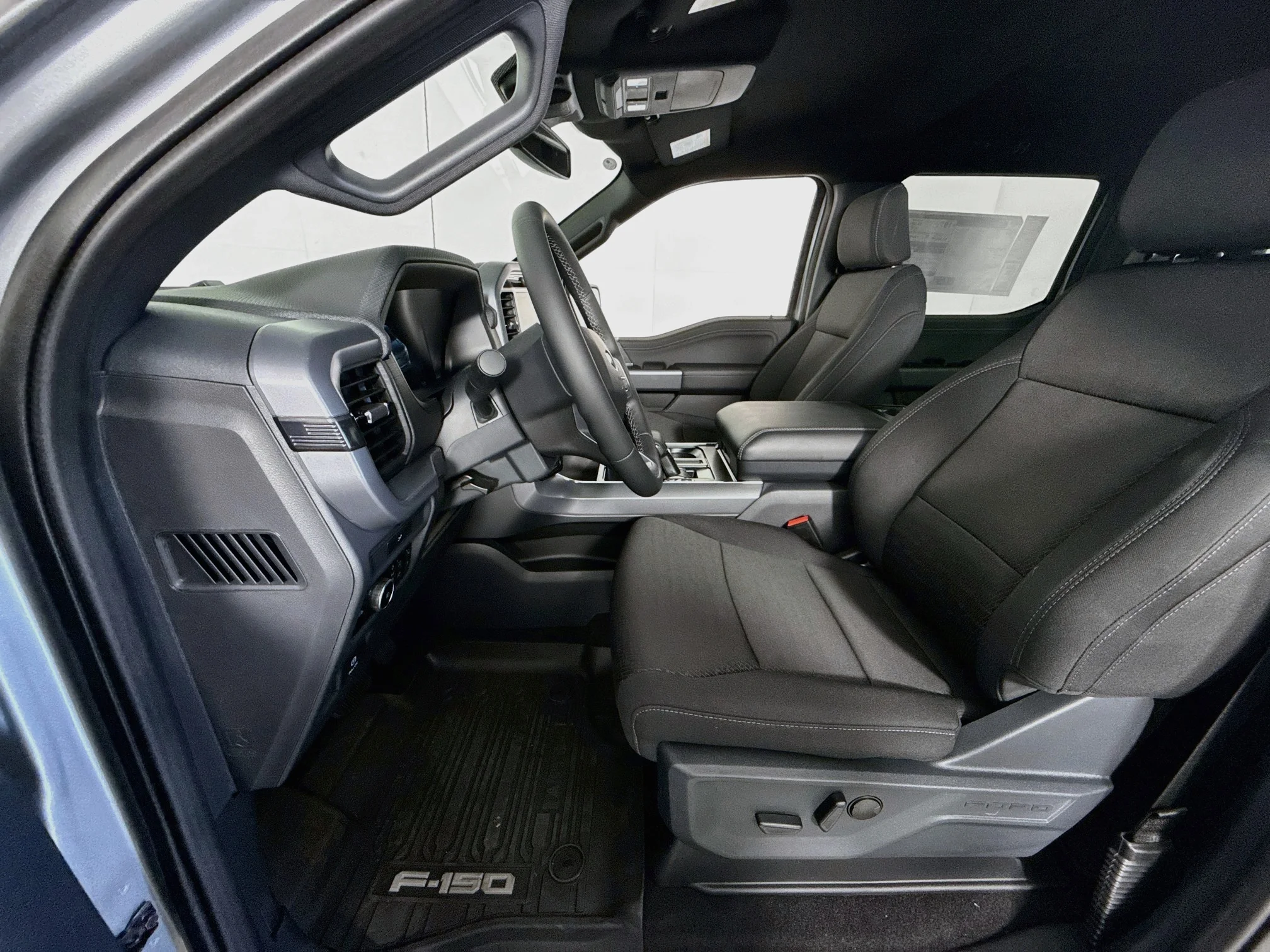 New 2026 Iconic Silver Metallic Ford XLT image 21