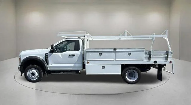 New 2024 Oxford White Ford F-450® XL image 19