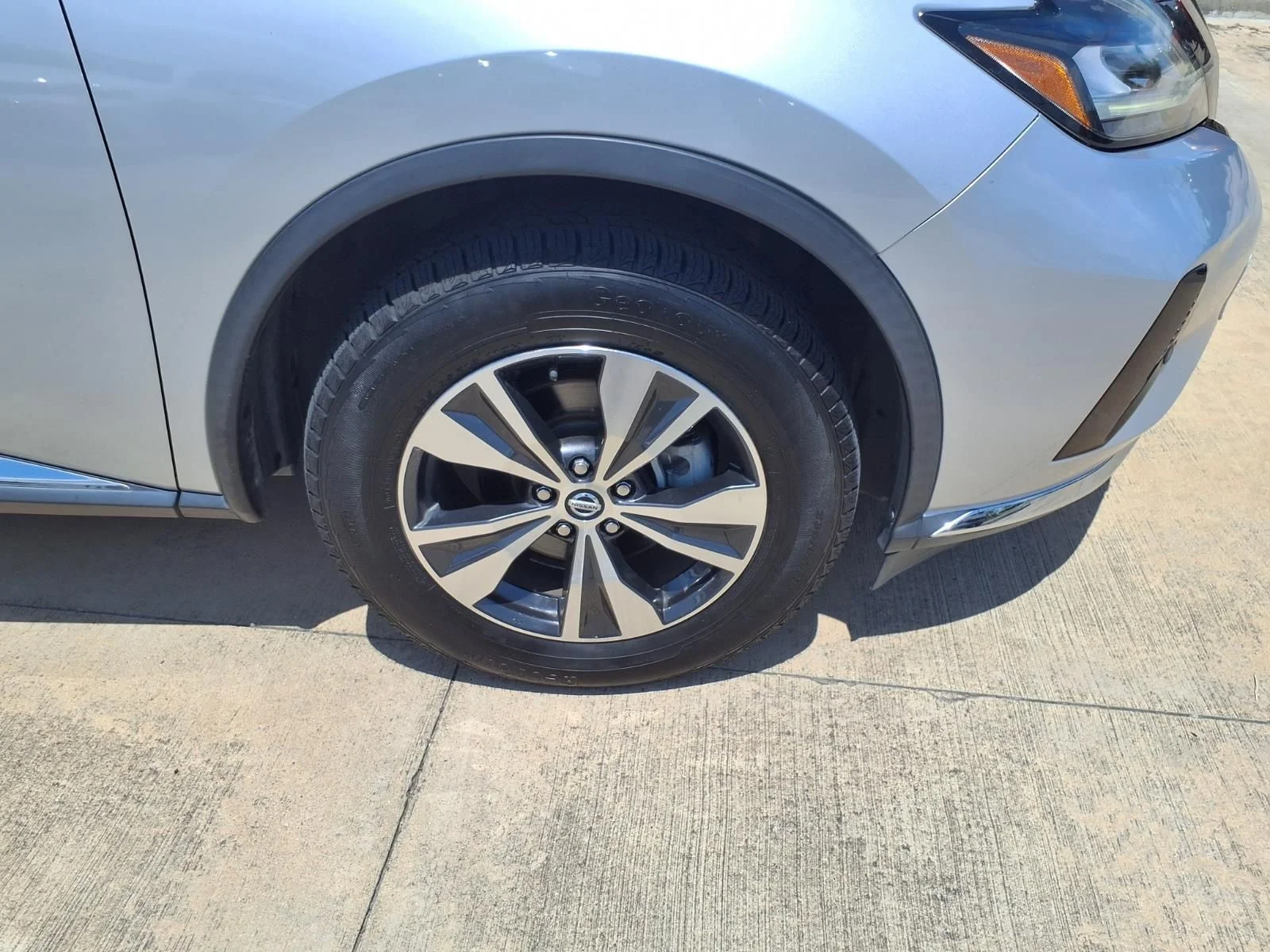 Used 2021 Silver Nissan SV image 5
