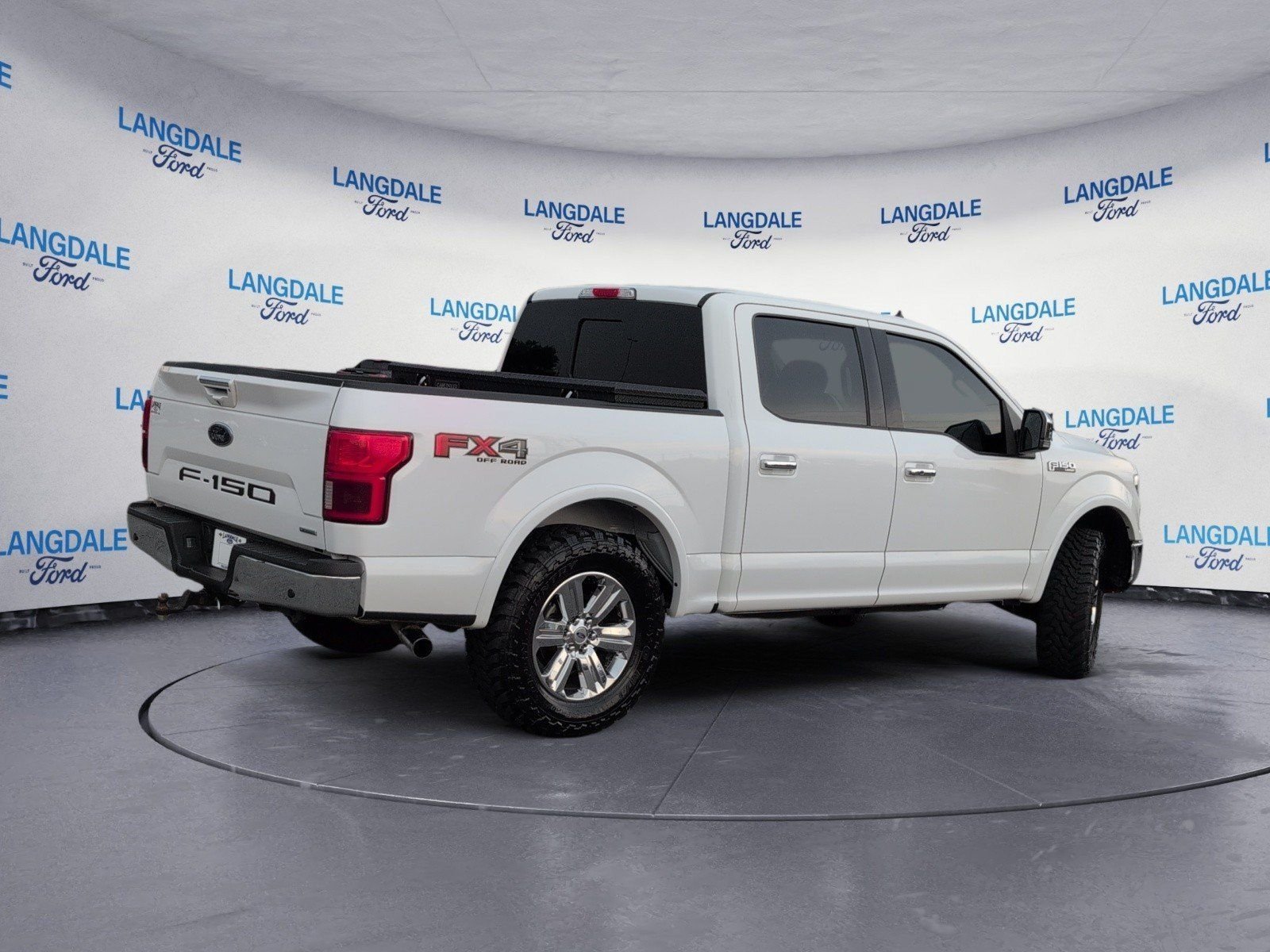 Used 2020 Oxford White Ford Lariat image 4