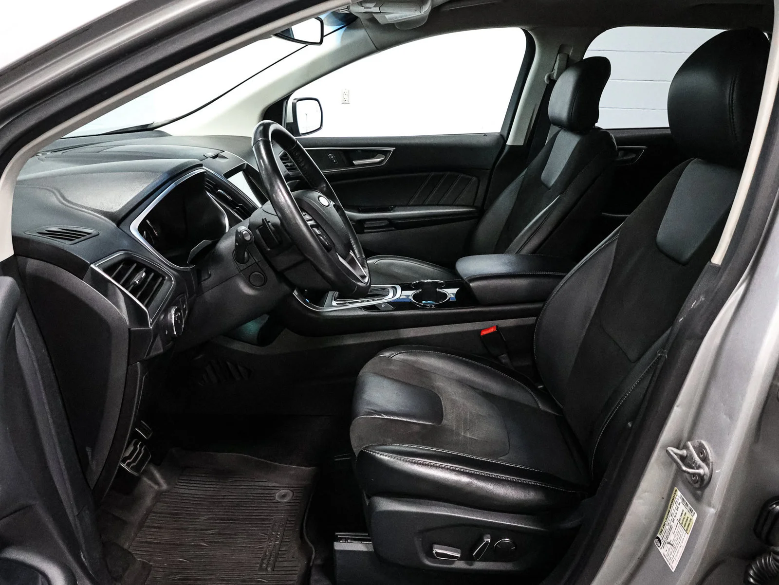 Used 2018 Silver Ford Sport image 22