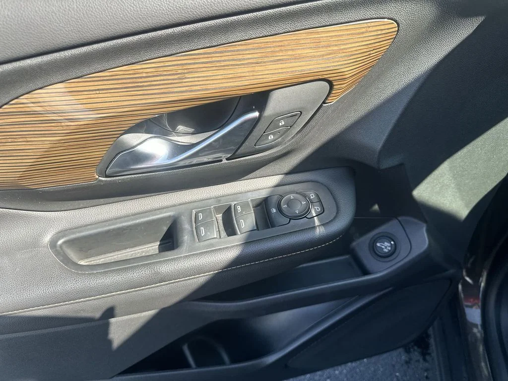 Used 2020 Gray GMC SLE image 19