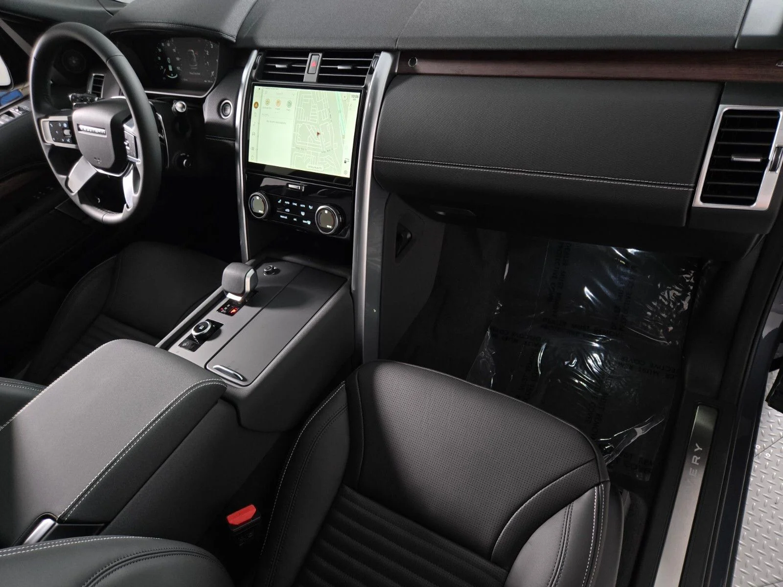 New 2026 Varesine Blue Land Rover Dynamic SE image 19
