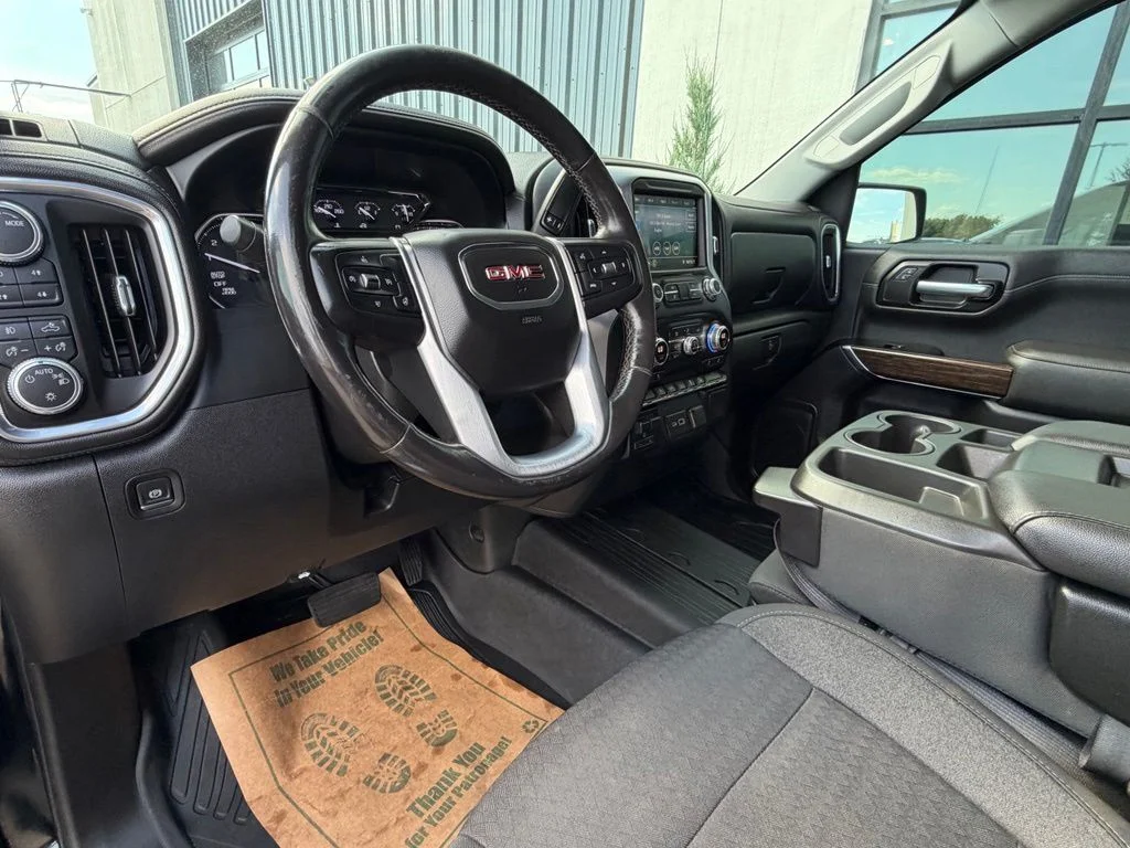 Used 2021 Black GMC Elevation image 11