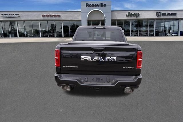 New 2026 Diamond Black Crystal Pearl-Coat Exterior Paint RAM Tungsten image 4