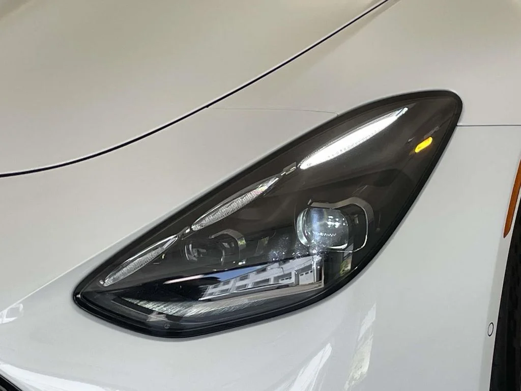 Used 2025 White Mercedes-Benz Base image 9