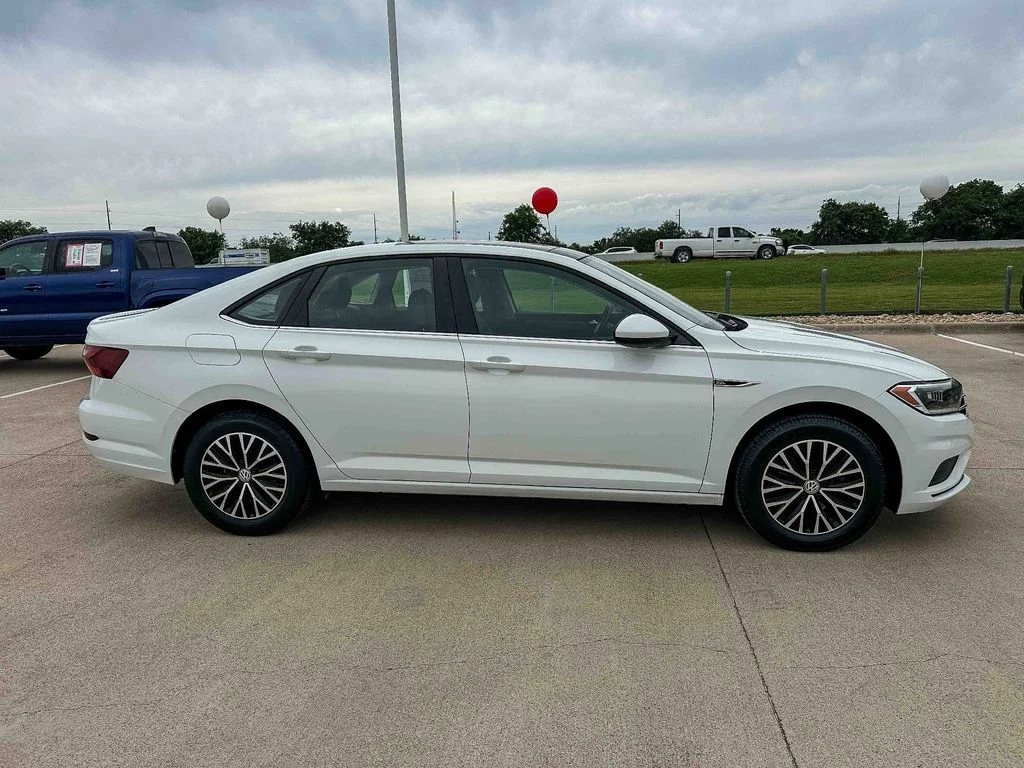 Used 2019 Volkswagen Jetta SEL with VIN 3VWE57BU1KM029066 for sale in Temple, TX