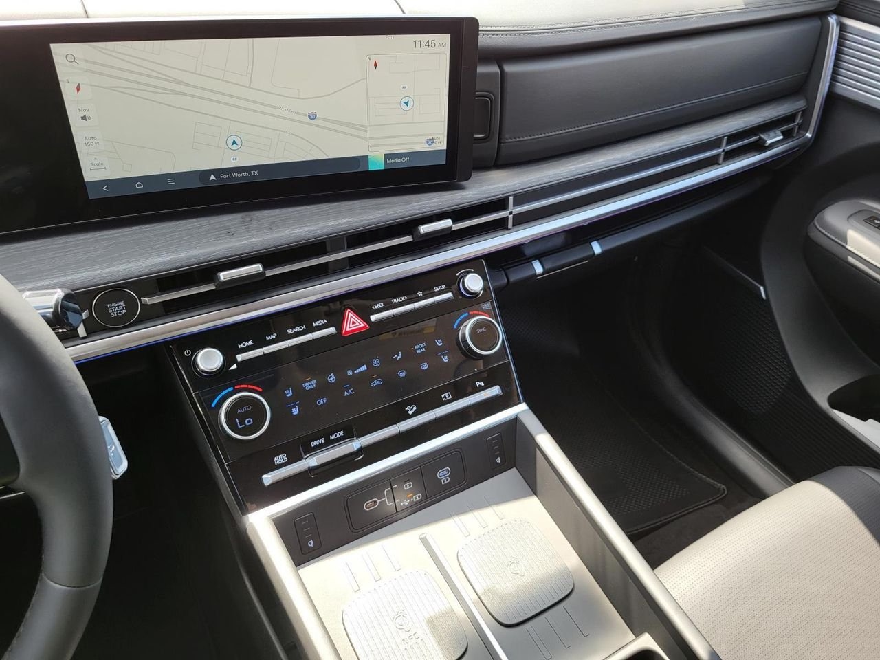 2026 Hyundai Santa Fe Limited - Photo 19