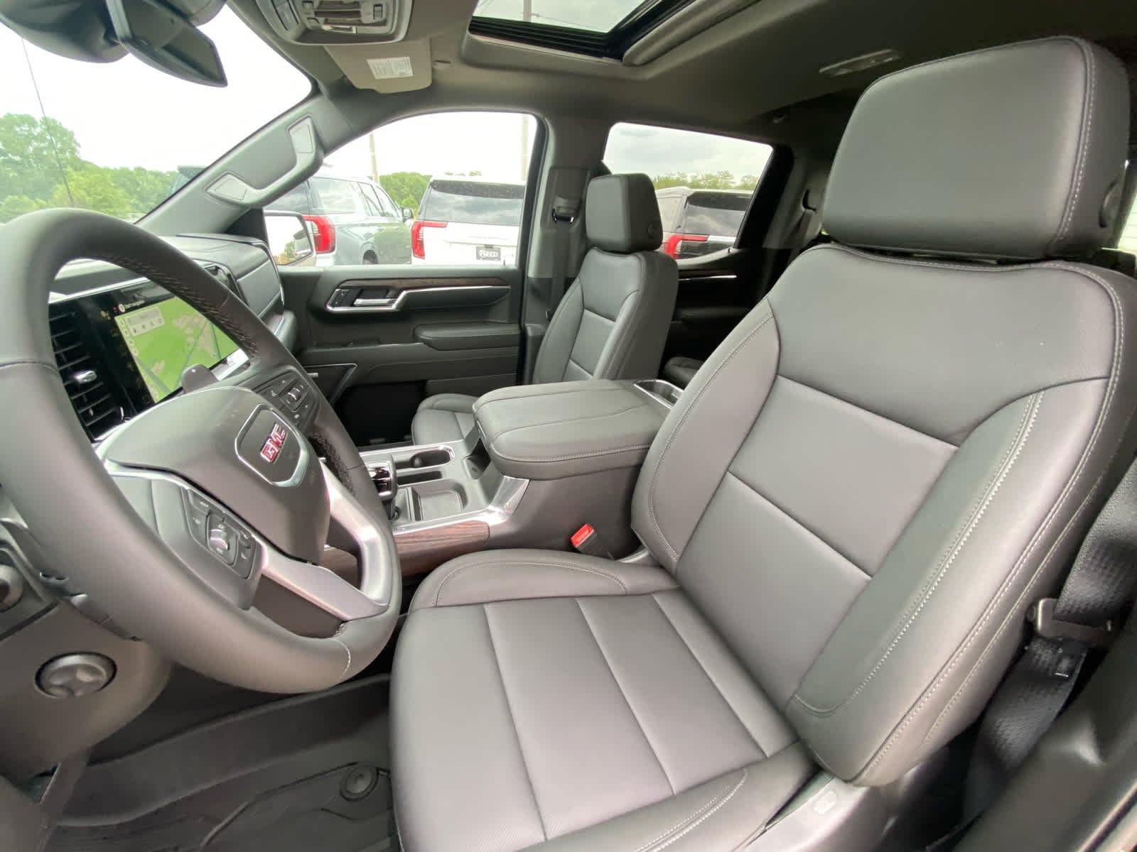 2026 GMC Sierra 1500 SLT - Photo 21