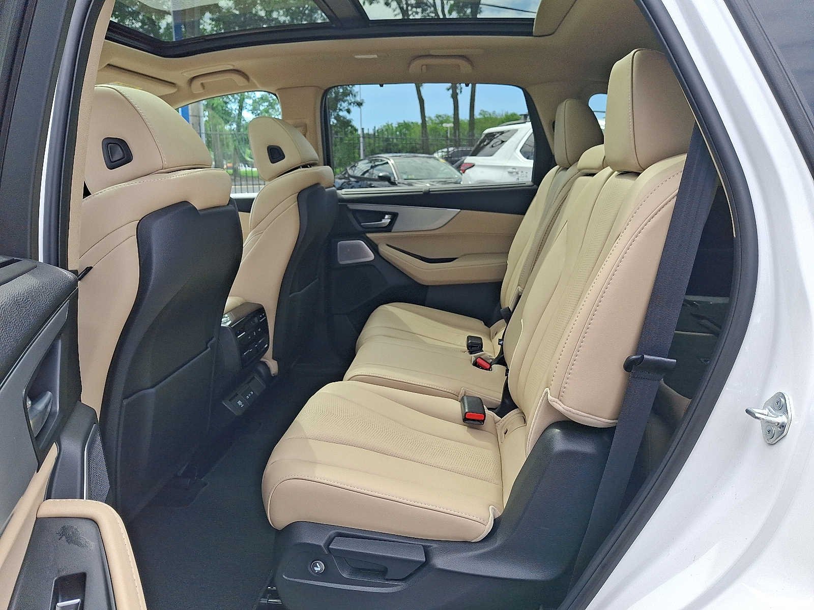 Certified Used 2026 Platinum White Pearl Acura with Technology Package image 11