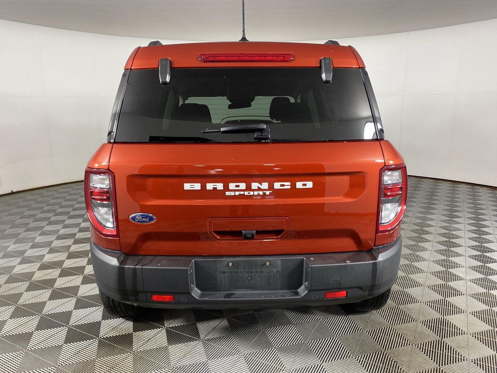 Used 2024 Hot Pepper Red Tinted Clearcoat Ford Big Bend image 6