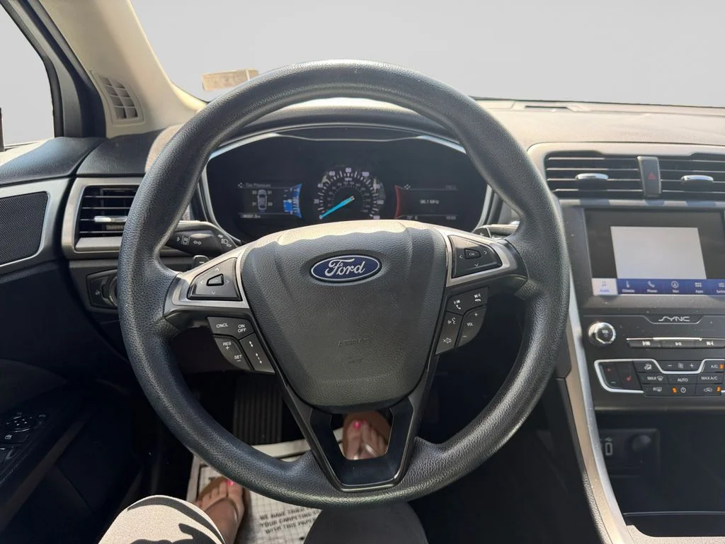Used 2020 White Ford SE image 13