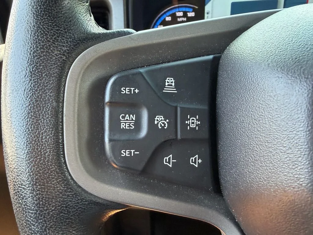 Used 2024 Oxford White Ford Badlands image 28