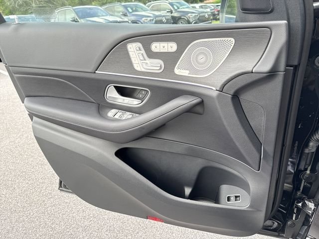 Used 2025 Black Mercedes-Benz GLE 580 image 39