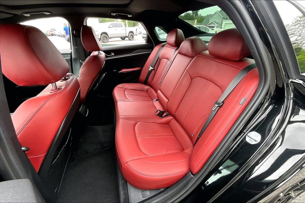 Used 2025 Black Kia GT-Line image 18