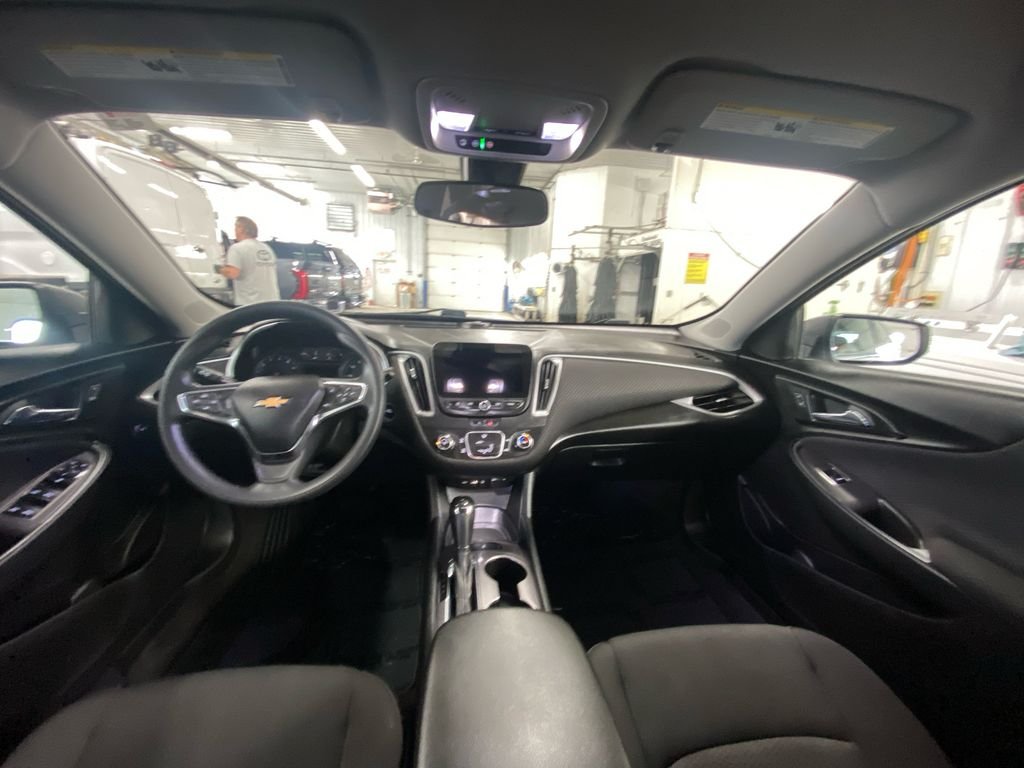 Used 2020 Silver Chevrolet LS image 9