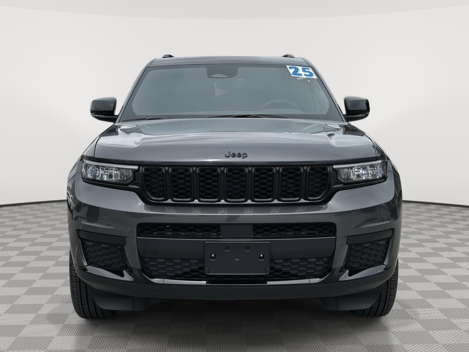 Used 2025 Baltic Gray Metallic Clearcoat Jeep Altitude X image 2