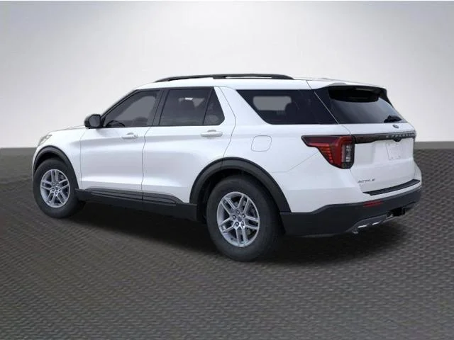 New 2026 Star White Metallic Tri-Coat Ford Active image 4